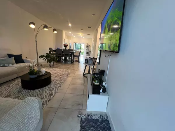 Doral, FL 33178,8195 NW 104th Ave #22