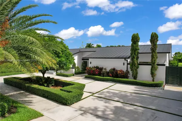 Miami, FL 33175,14051 SW 48th St