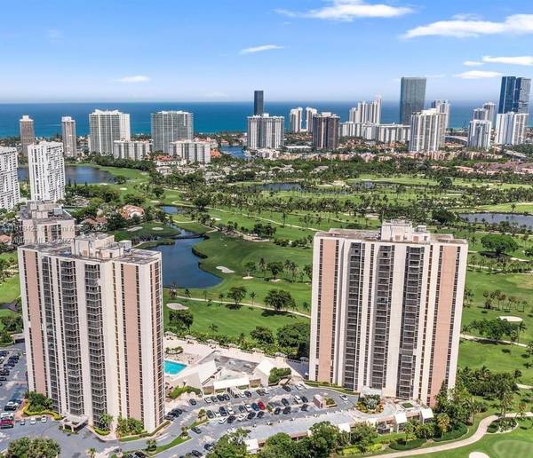 20301 W Country Club Dr #1828, Aventura, FL 33180