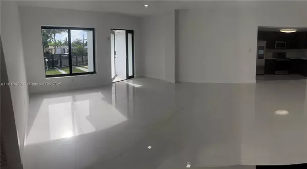 North Miami Beach, FL 33162,15725 NE 11th Ct