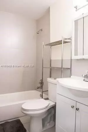Miami, FL 33138,7820 NE Bayshore Ct #206