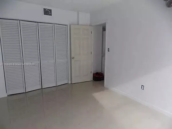 Miami, FL 33183,7031 SW 129th Ave #1