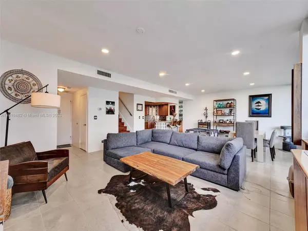 Miami, FL 33131,1408 Brickell Bay Dr #411