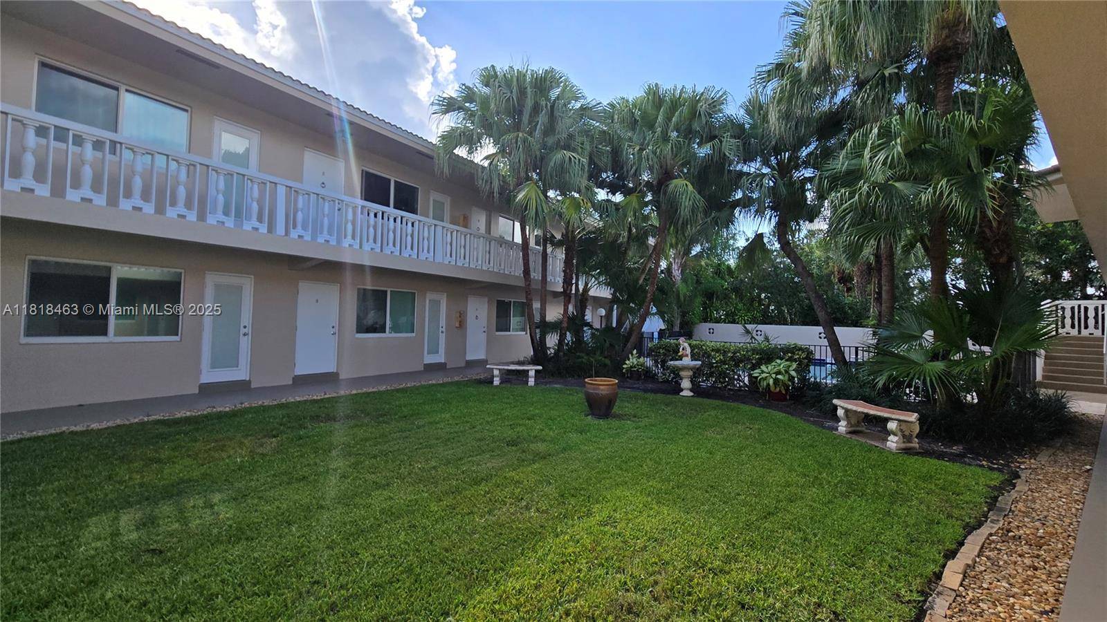 Fort Lauderdale, FL 33308,2110 NE 39th St #2A