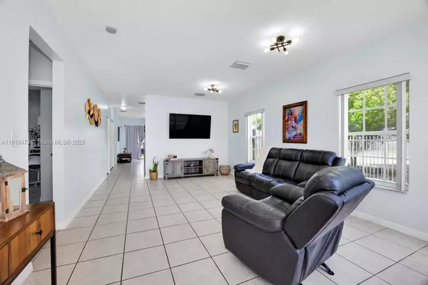 Miami, FL 33177,19220 SW 119th Pl