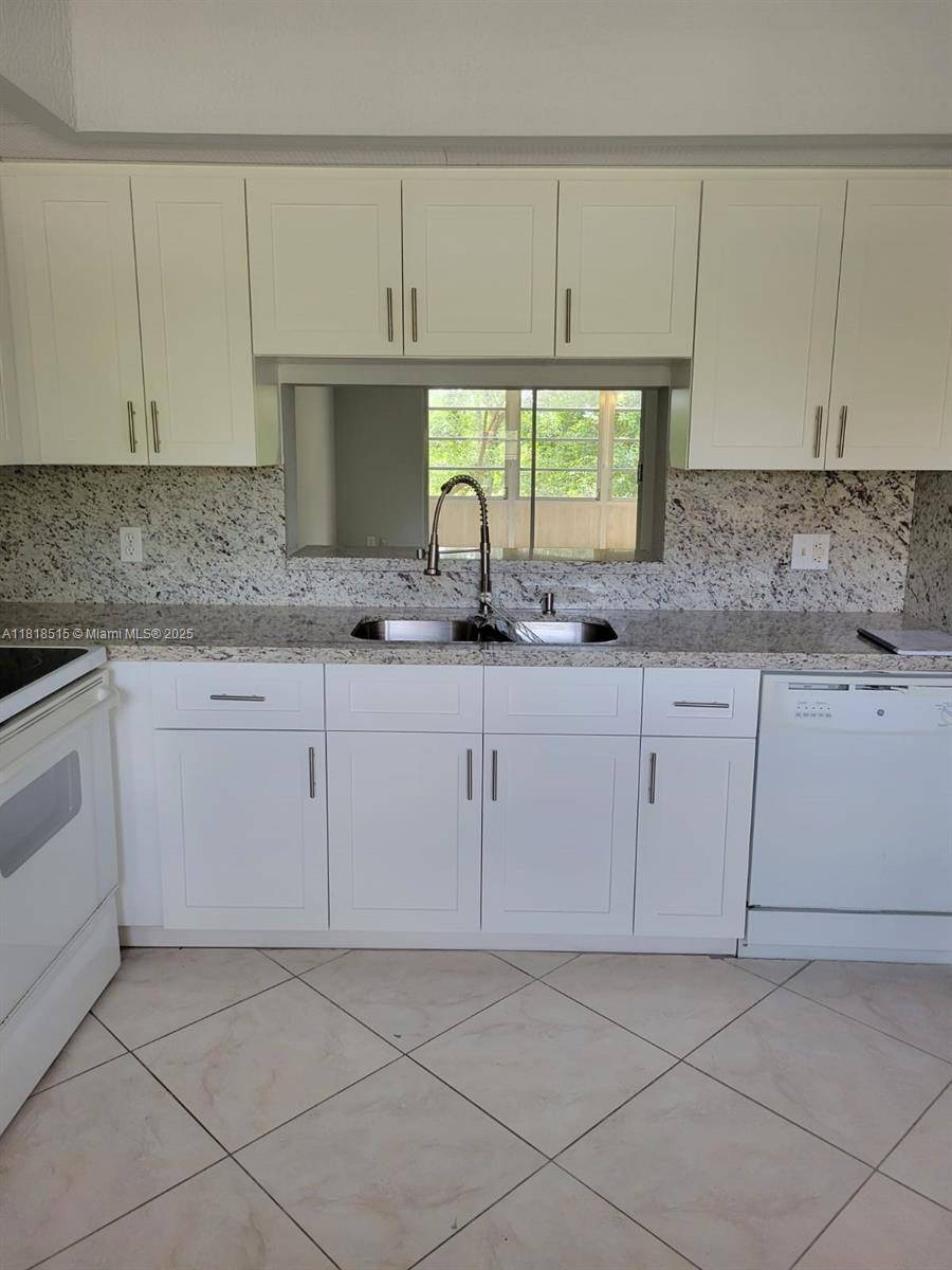 Pembroke Pines, FL 33027,1300 SW 125th Ave #310K