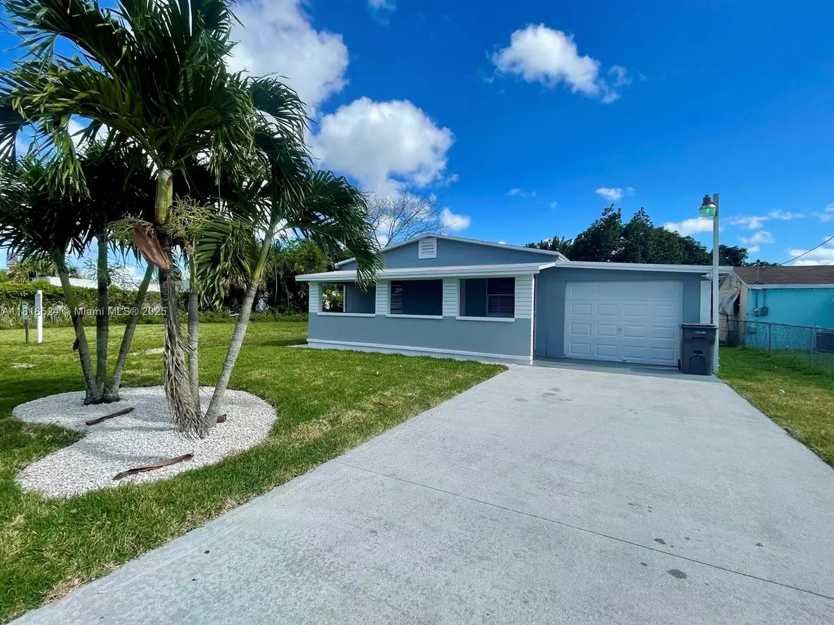 West Palm Beach, FL 33417,4562 Old Military Trl