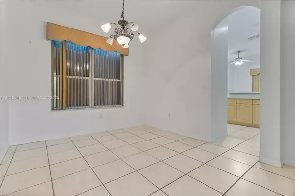Miramar, FL 33027,13148 SW 23rd St