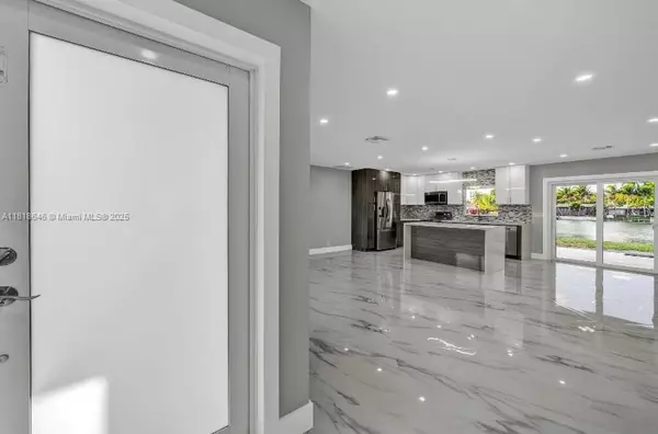 Hallandale Beach, FL 33009,728 SW 4th St