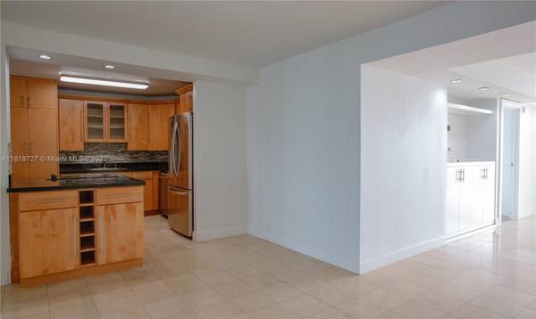 2333 Brickell Ave #609, Miami, FL 33129