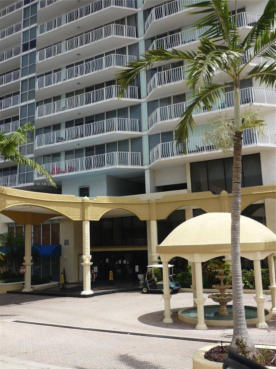 7601 E Treasure Dr #1901, North Bay Village, FL 33141