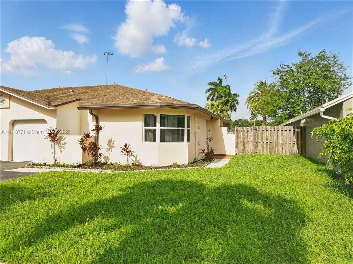 Cooper City, FL 33328,5874 SW 97th Ter