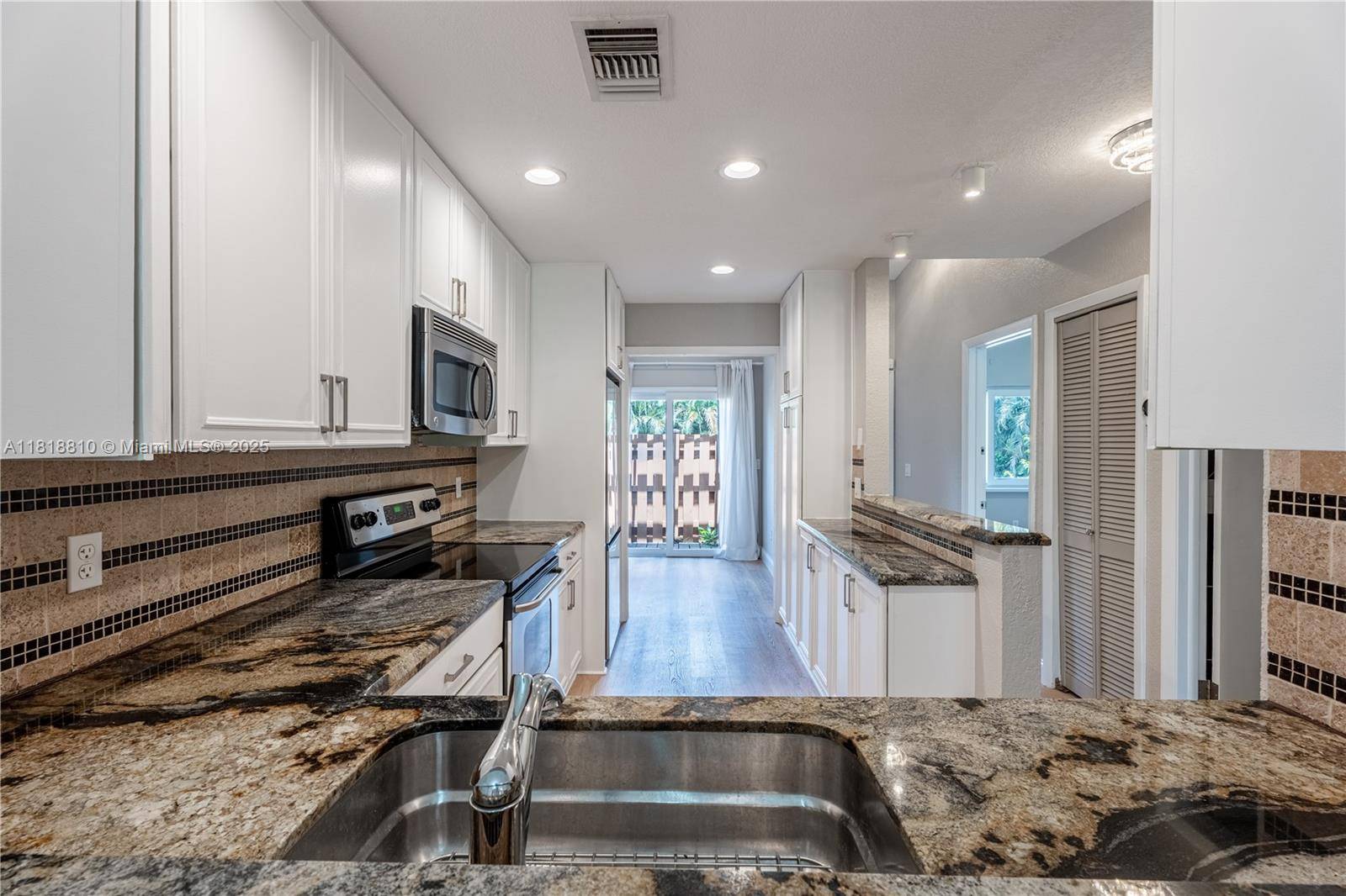 Davie, FL 33328,4291 S Pine Island Rd #4291