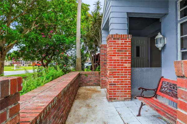 Boynton Beach, FL 33472,8663 Spring Valley Dr