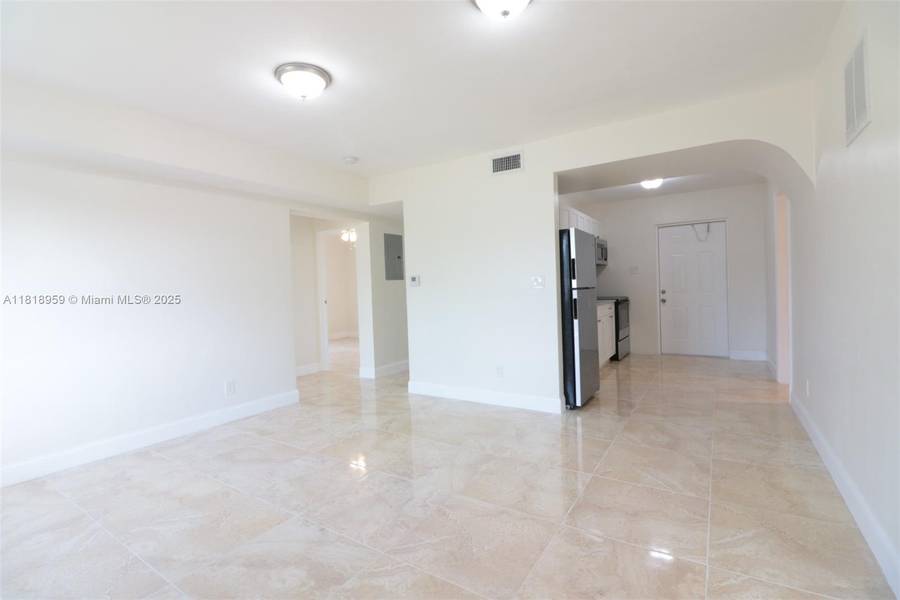 3014 NW 6th St, Pompano Beach, FL 33069