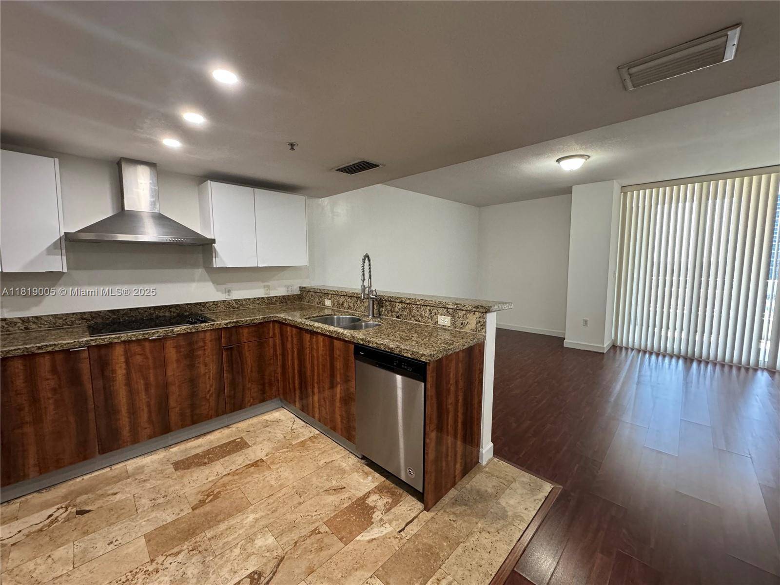 Miami, FL 33131,170 SE 14th St #2406