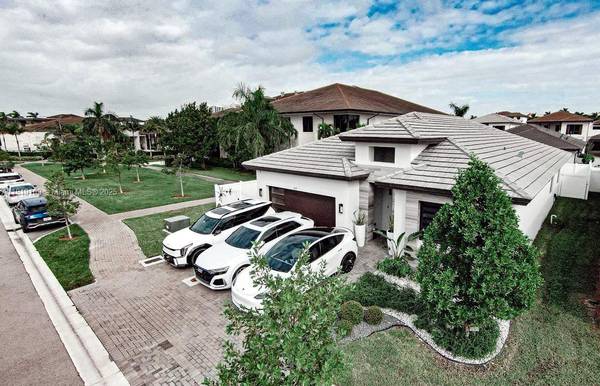 8137 NW 46th Ter, Doral, FL 33166