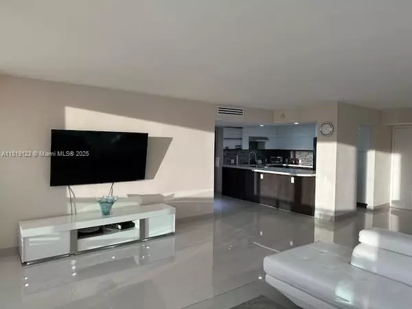 Sunny Isles Beach, FL 33160,100 Bayview Dr #904