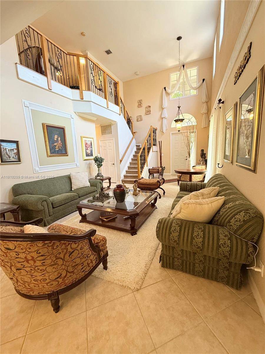 Weston, FL 33332,19421 Stonebrook St