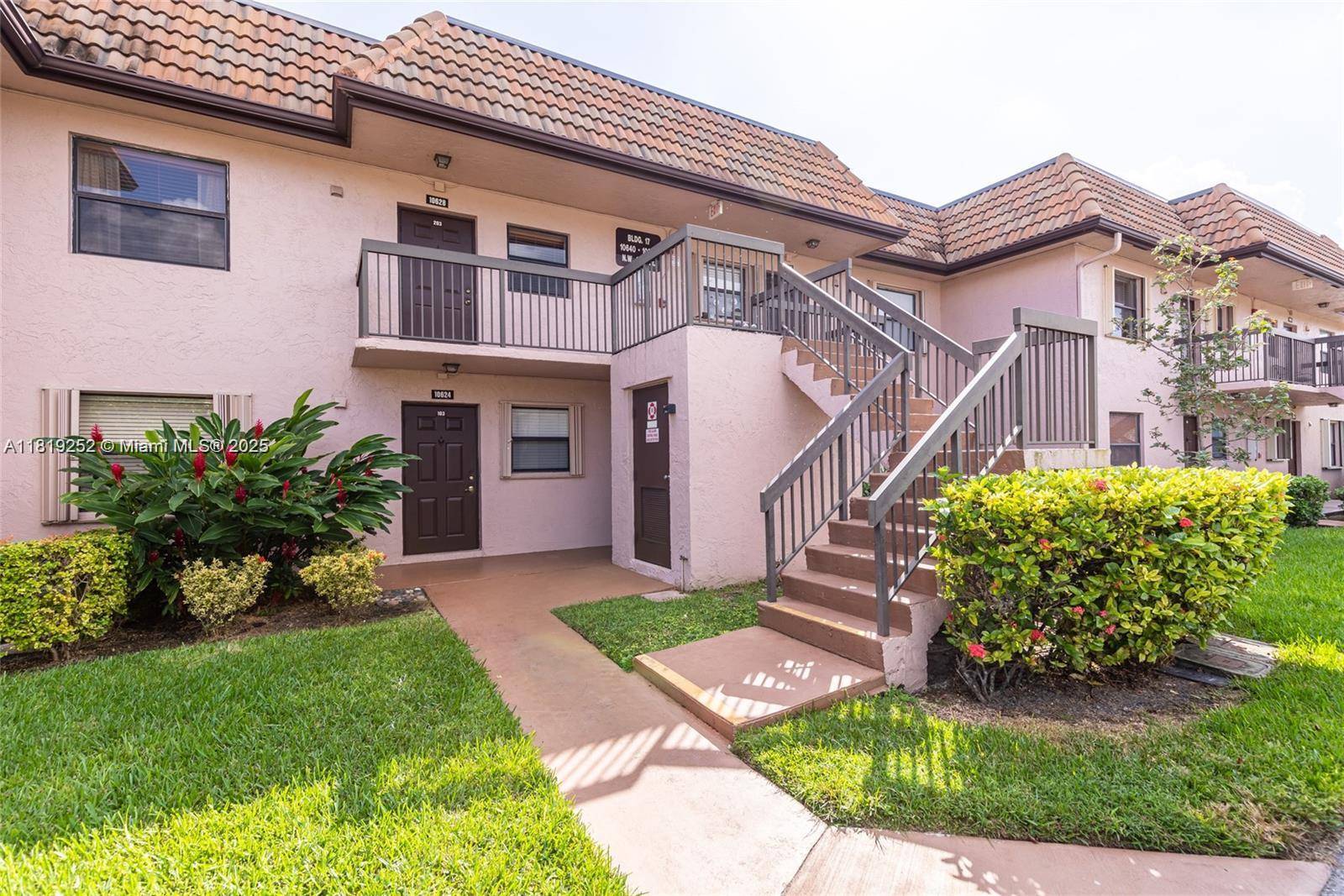 10624 NW 10th #103, Pembroke Pines, FL 33026