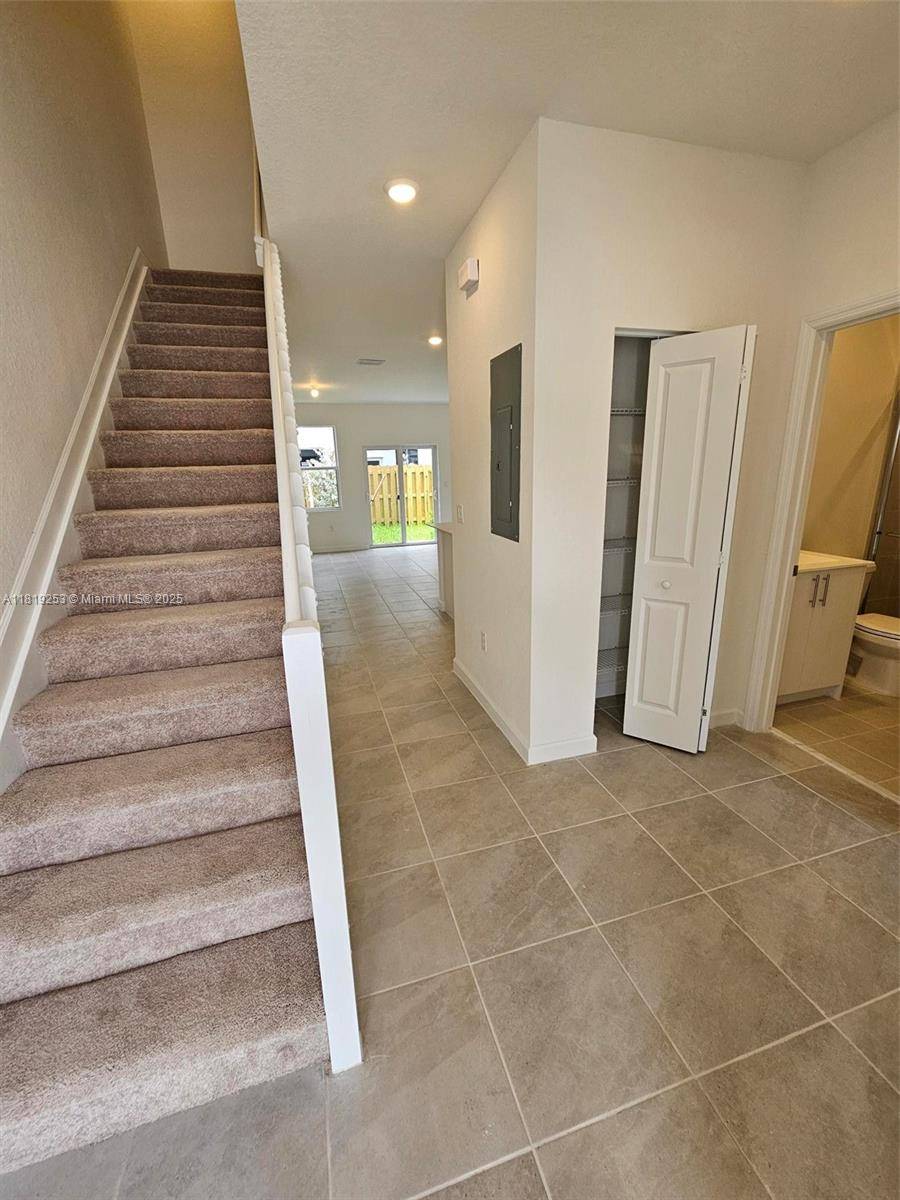 Florida City, FL 33034,115 SE 11 AVE #115