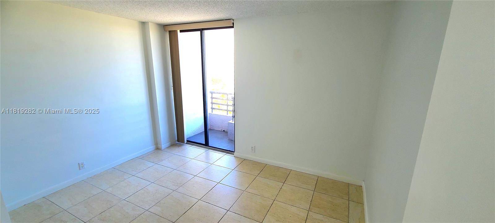 Aventura, FL 33180,3300 NE 191st St #1207