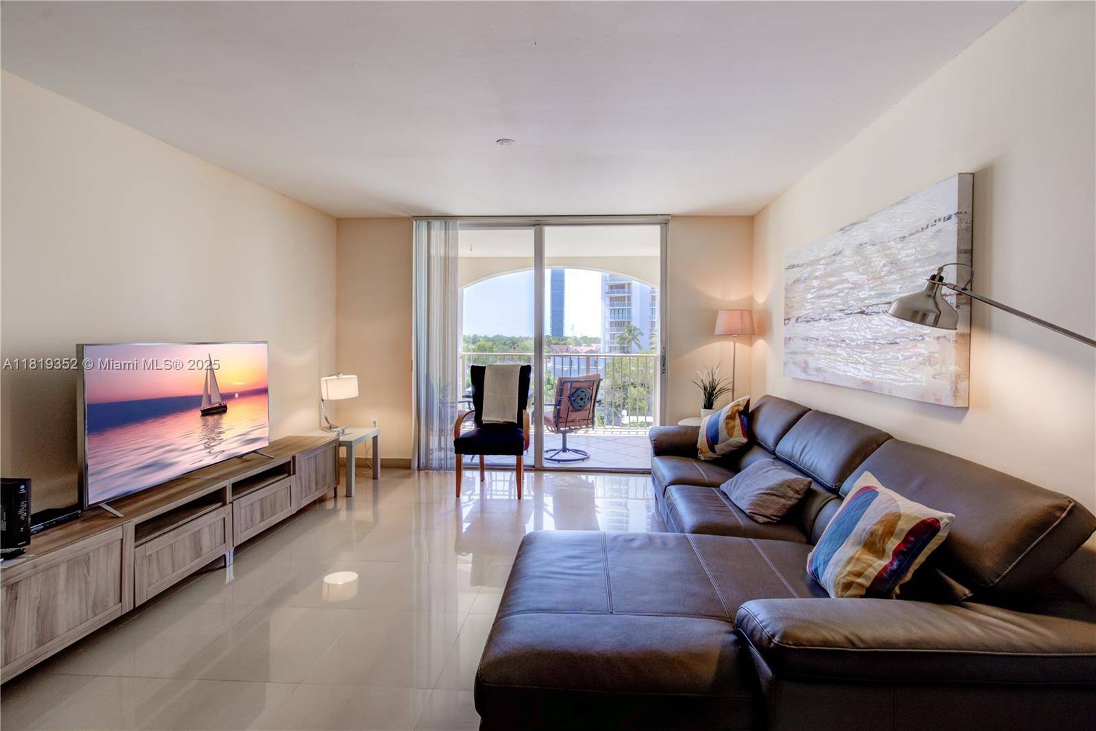 19601 E Country Club Dr #7606, Aventura, FL 33180