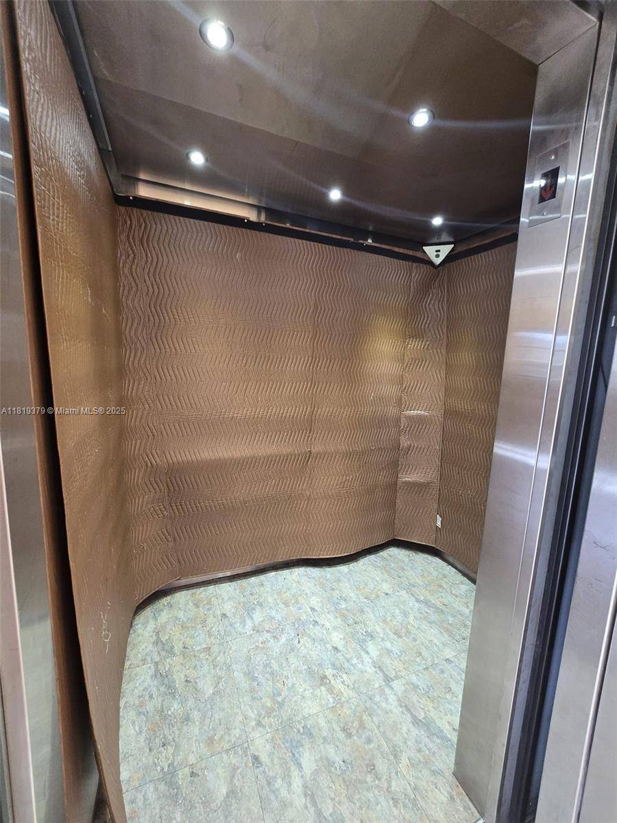 Miami, FL 33172,9688 Fontainebleau Blvd #409