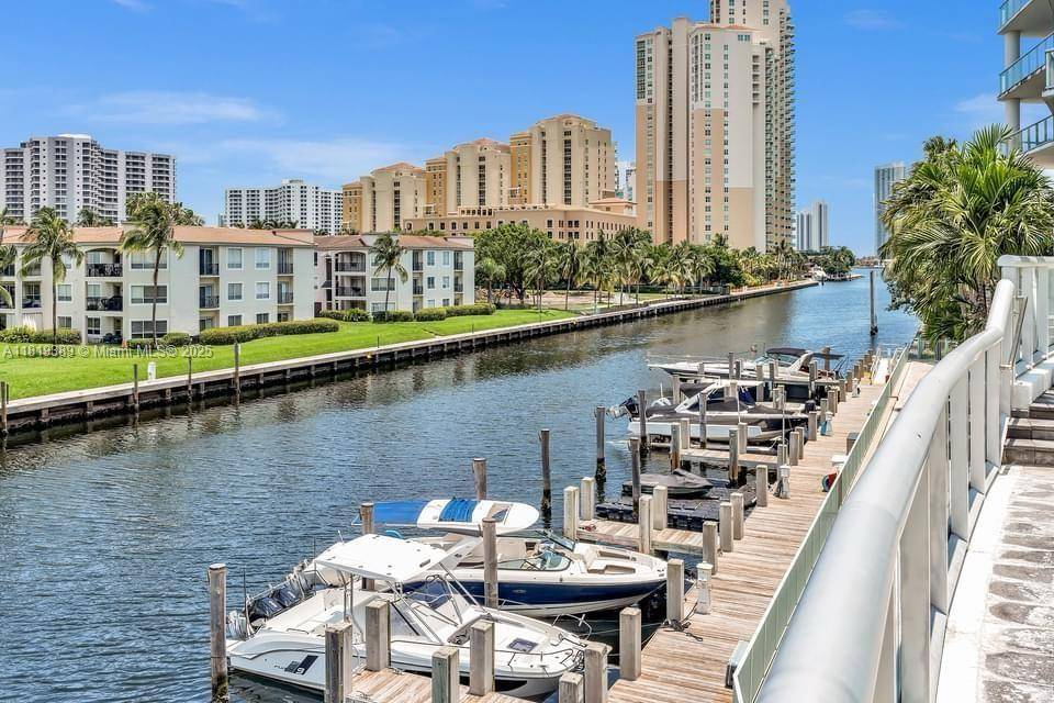 Aventura, FL 33180,3131 NE 188 TH #2-707