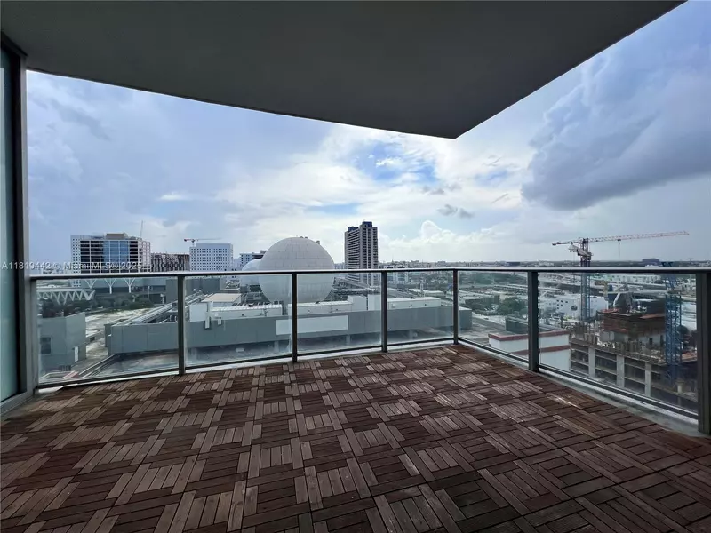 851 NE 1st Ave #1208, Miami, FL 33132