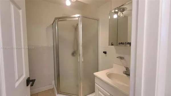 Hollywood, FL 33021,3321 Raleigh St #3H