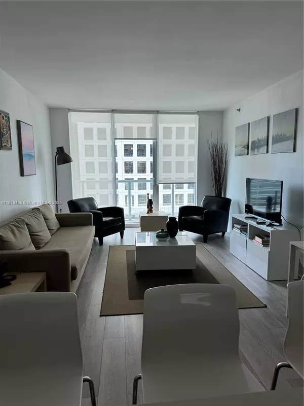Miami, FL 33131,500 Brickell Ave #1704