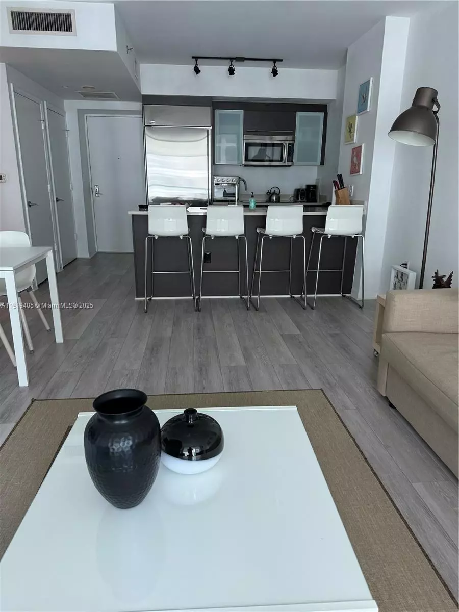 Miami, FL 33131,500 Brickell Ave #1704