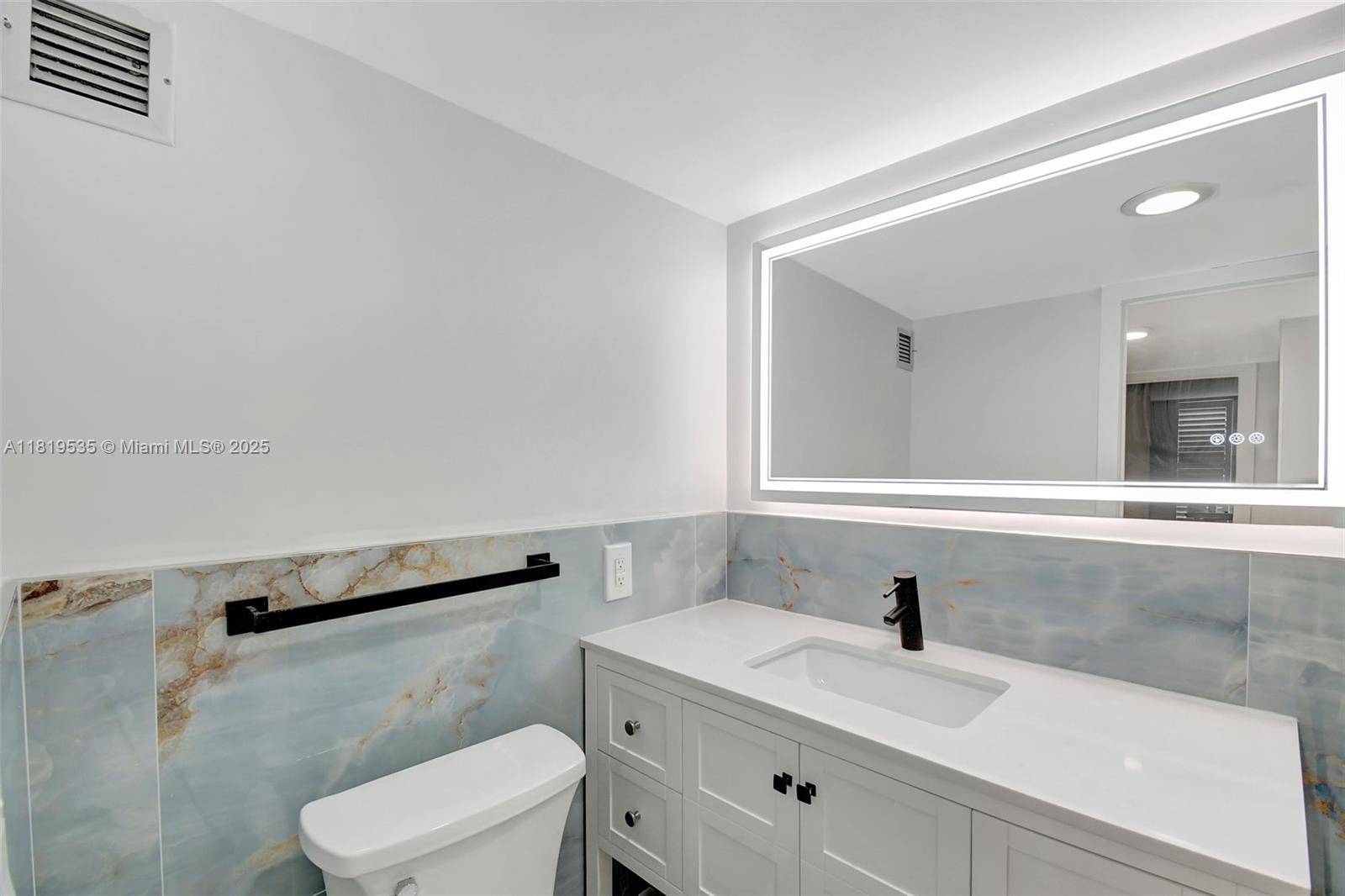 Fort Lauderdale, FL 33308,3015 N Ocean Blvd #4K