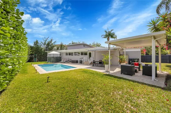 South Miami, FL 33155,5757 SW 49th St