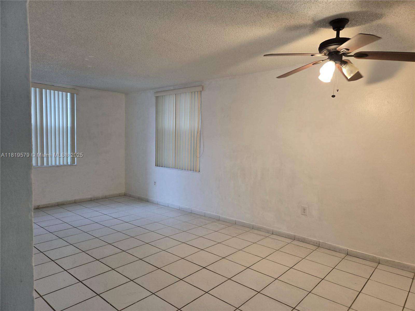 Hialeah, FL 33012,5755 W 20 Ave #206