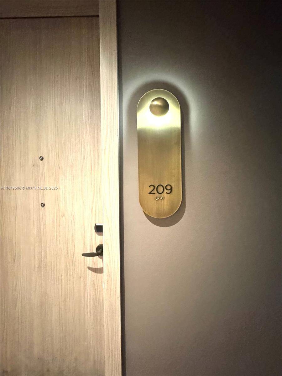 801 S Miami Ave #209, Miami, FL 33130