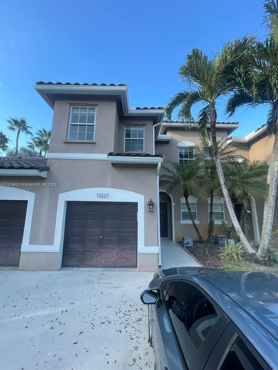 Plantation, FL 33325,13227 NW 7th Dr #0