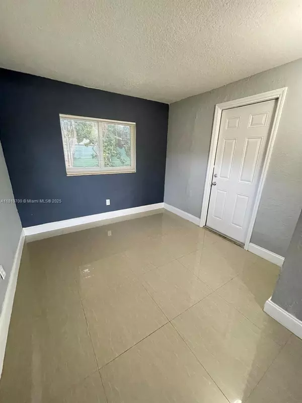 Pompano Beach, FL 33069,2720 NW 2nd St