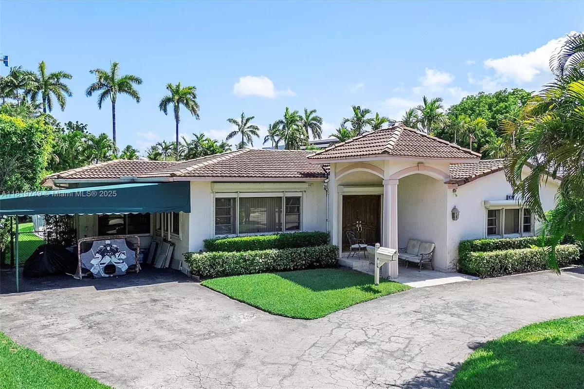 Bal Harbour, FL 33154,96 Bal Cross Dr