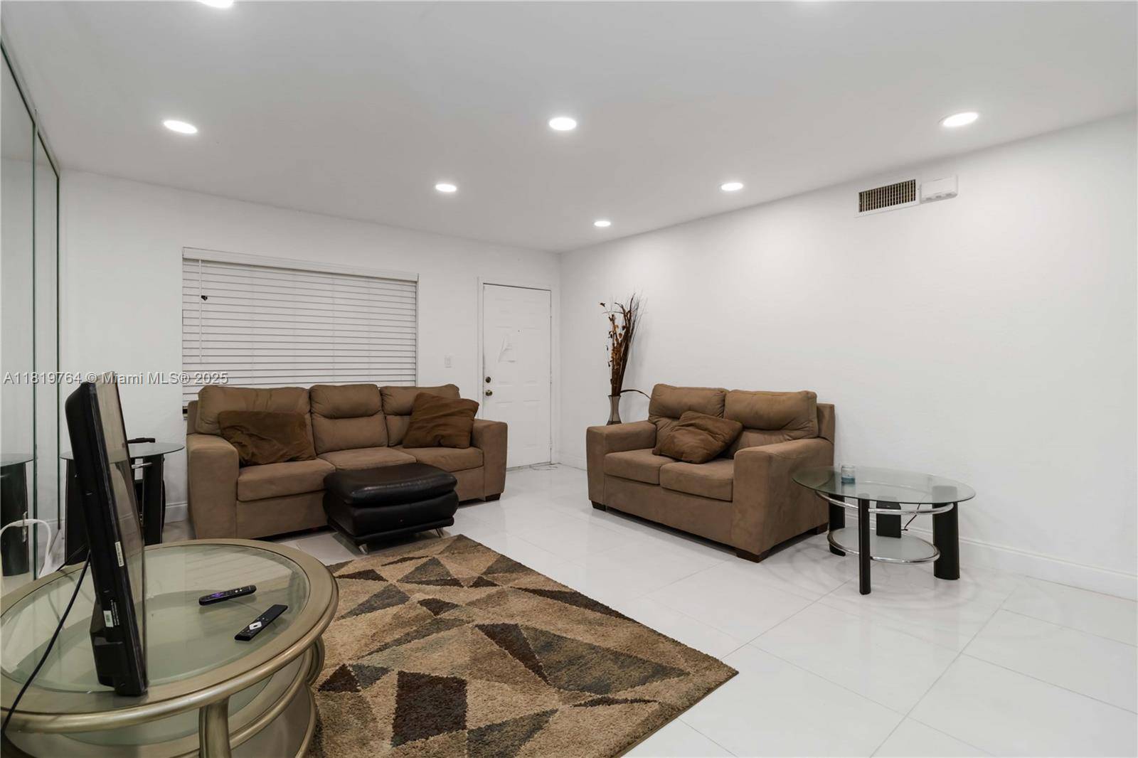 Cutler Bay, FL 33190,10350 SW 220th St #142