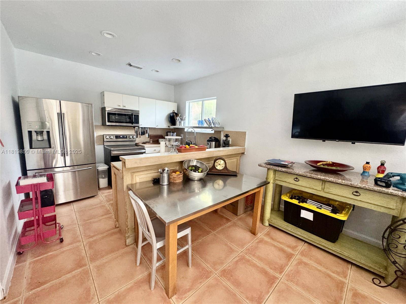 Homestead, FL 33033,373 NE 35th Ave