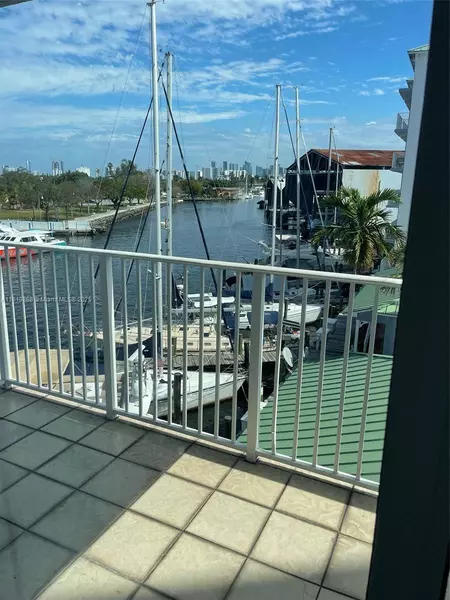 2475 NW 16 RD #414, Miami, FL 33125