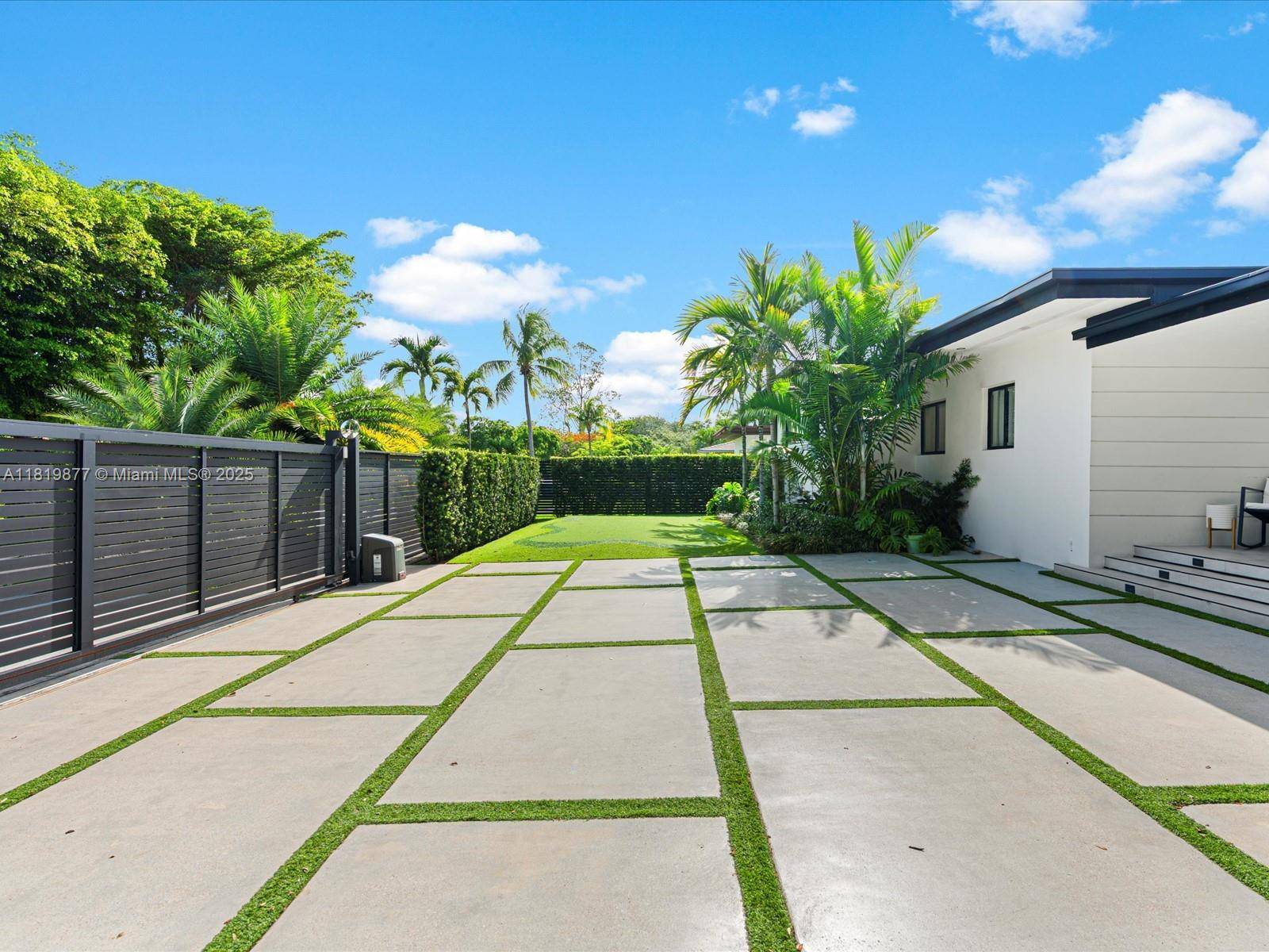 Miami, FL 33134,4531 SW 15th St