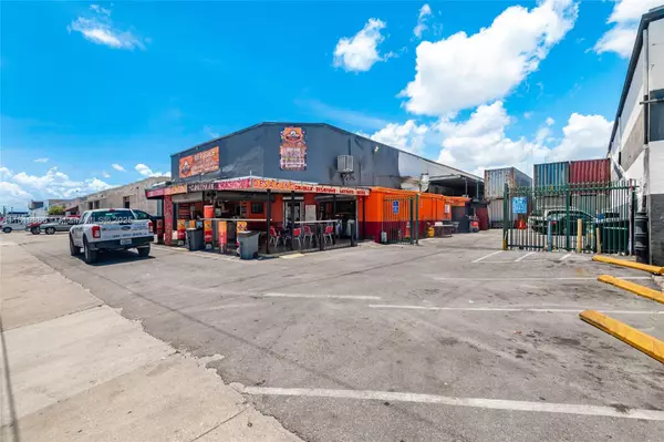 Hialeah, FL 33142,3595 NW 54th St