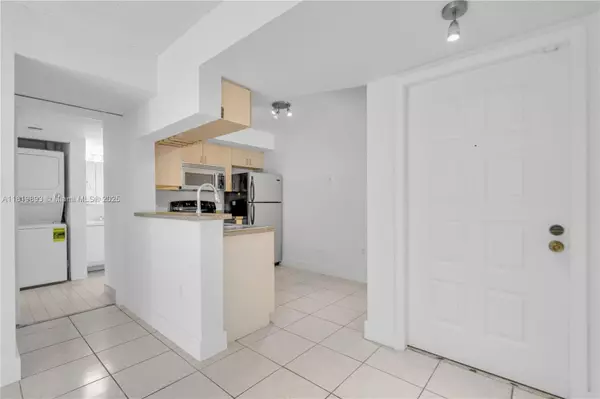 Miami Lakes, FL 33014,15495 N Miami Lakeway N #101