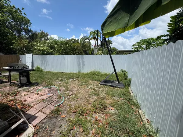 Miramar, FL 33023,2510 SW 62nd Ave