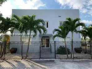 2500 NE 192nd St #1, Miami, FL 33180