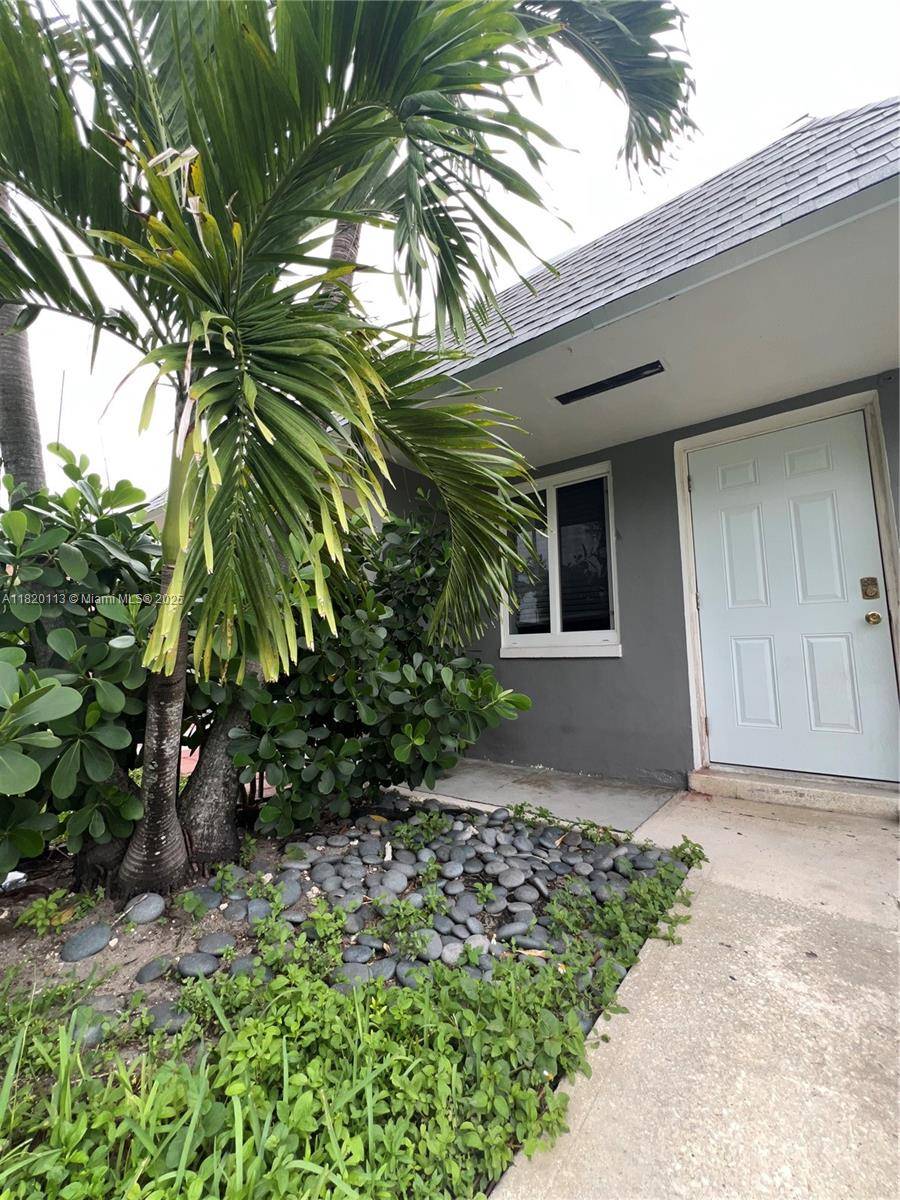 1410-1412 NW 8th Ave, Fort Lauderdale, FL 33311