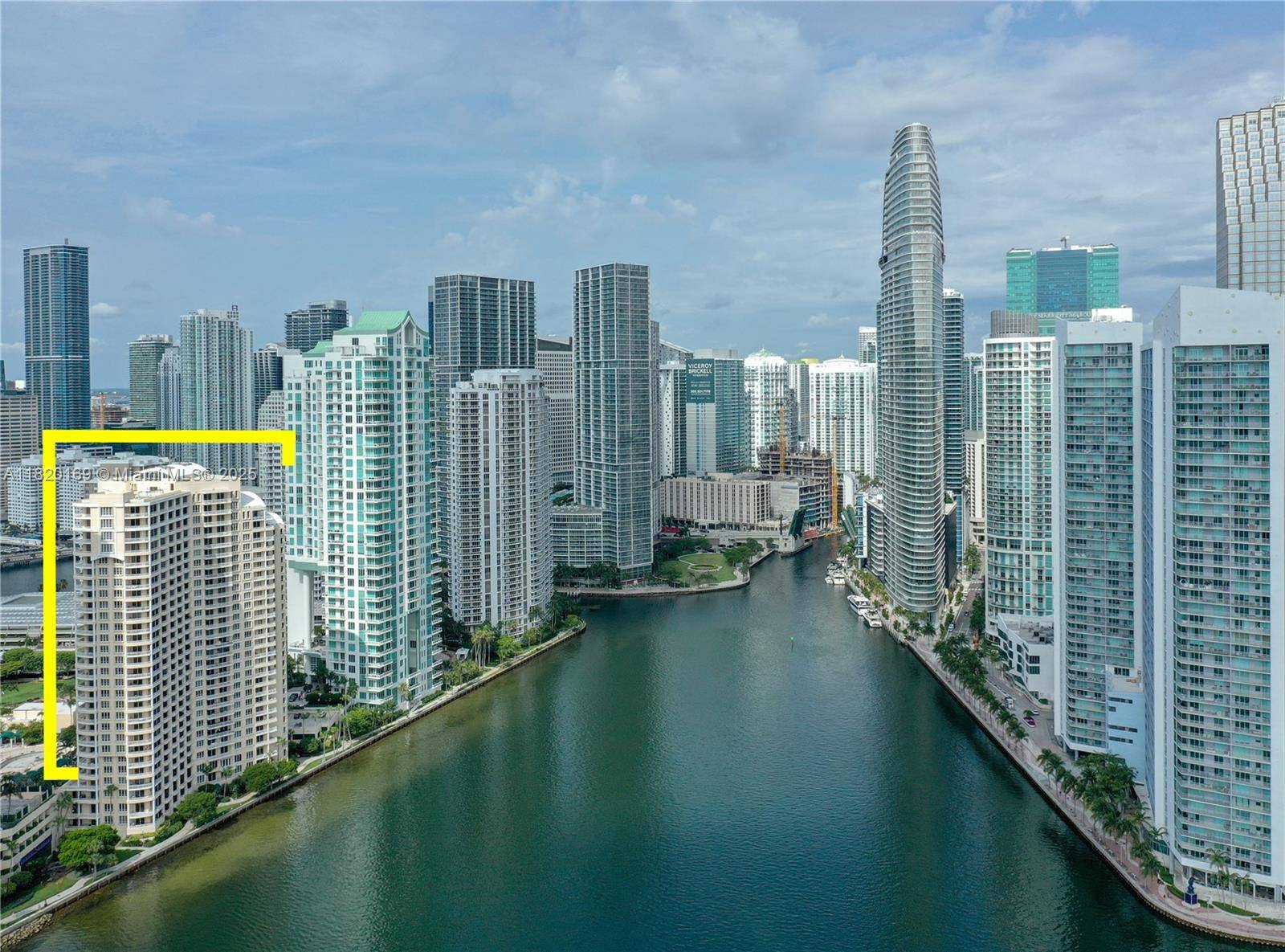 888 Brickell Key Dr #512, Miami, FL 33131